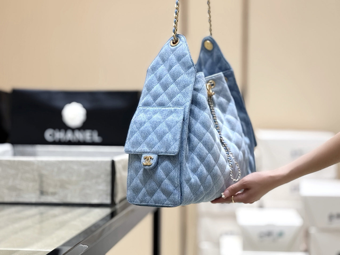 CC 25 Large Hobo Bag Light Denim