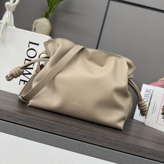 Flamenco Purse Medium Beige