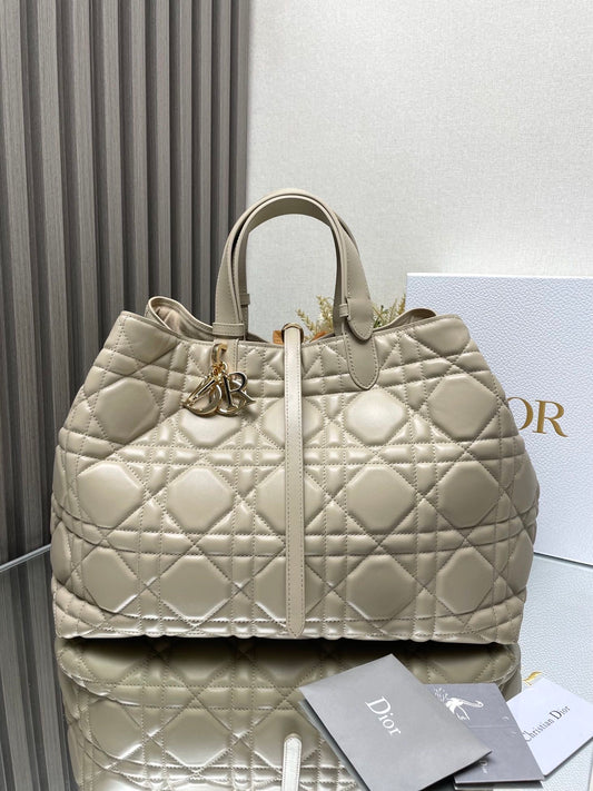 D Toujours Large Bag Beige