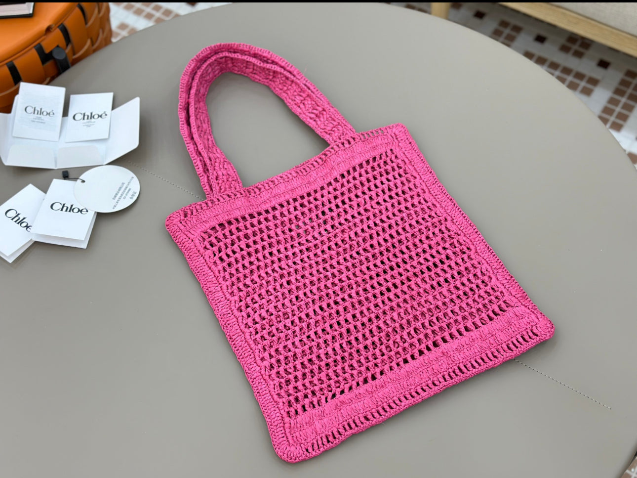 Banana Tote Bag In Raffia Fucshia
