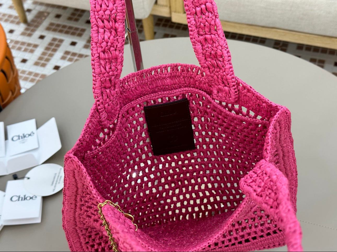 Banana Tote Bag In Raffia Fucshia