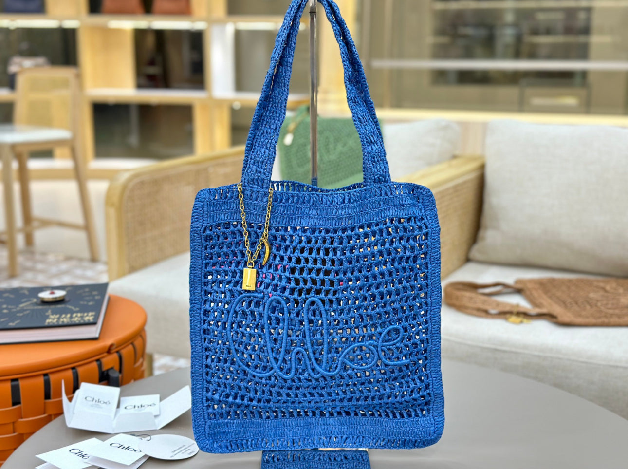 Banana Tote Bag In Raffia Blue