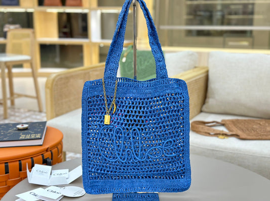 Banana Tote Bag In Raffia Blue