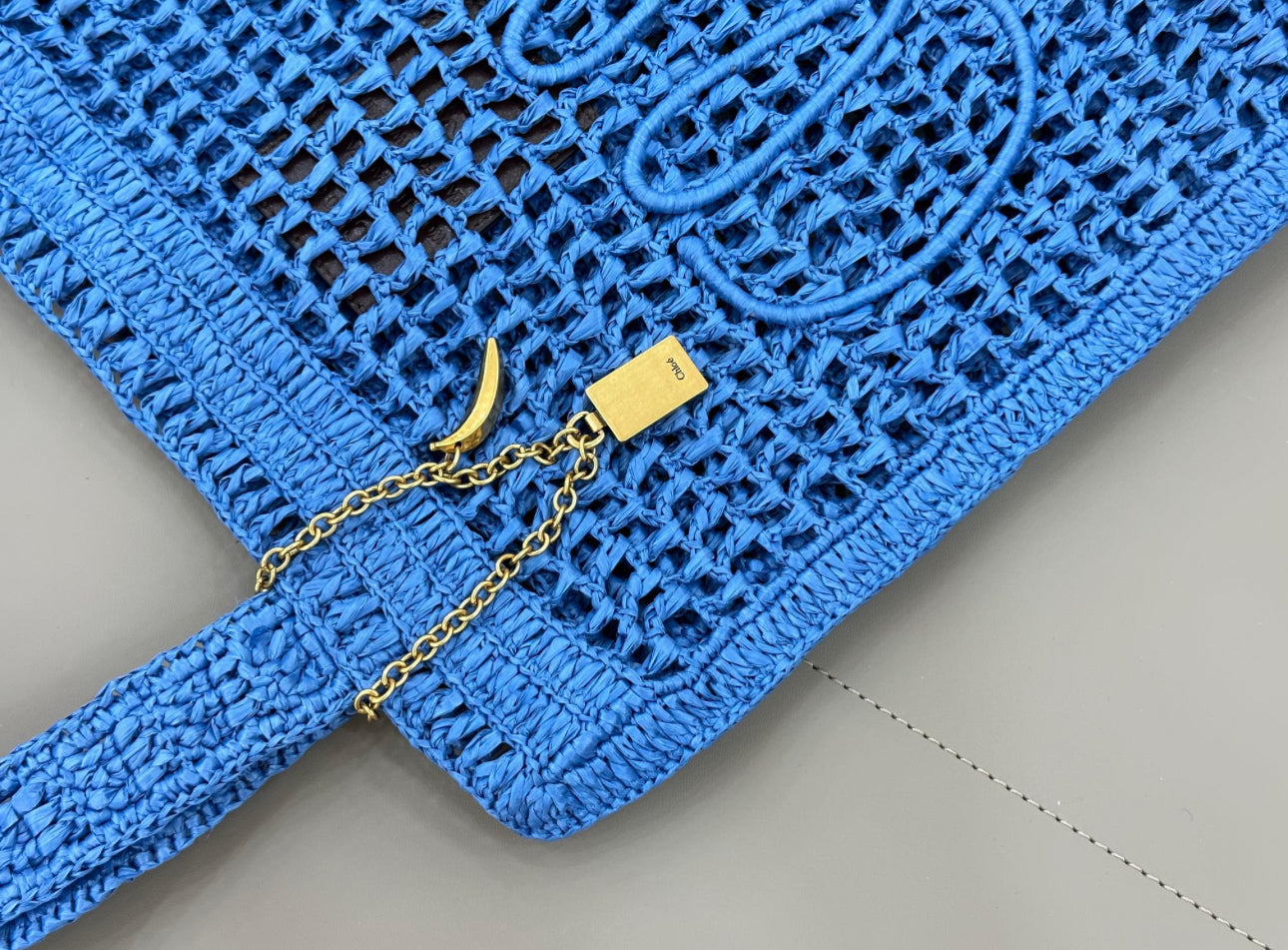 Banana Tote Bag In Raffia Blue