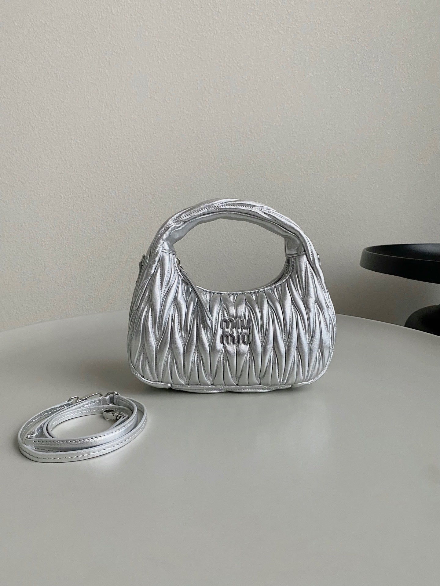Wander Hobo Bag Silver