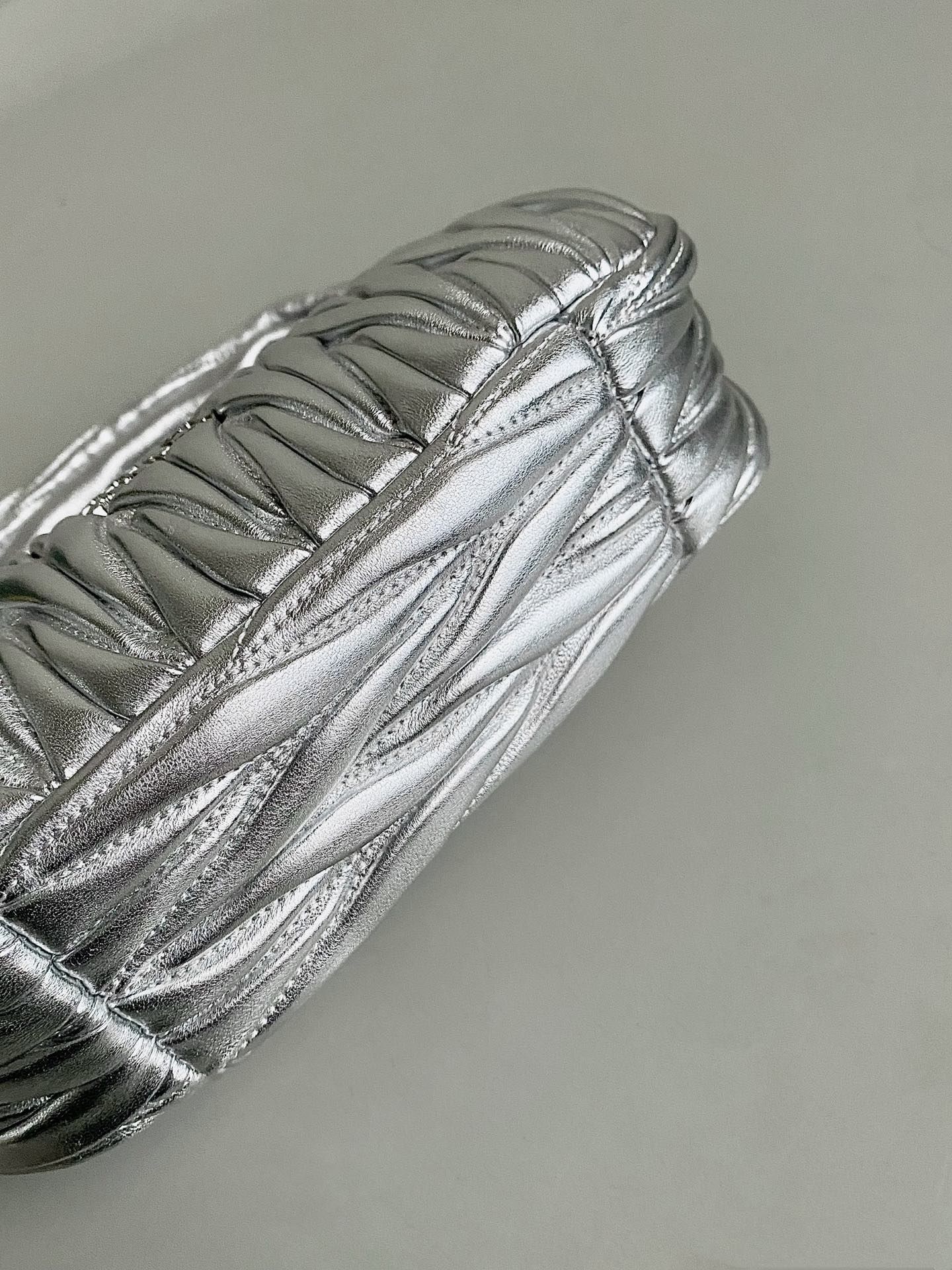 Wander Hobo Bag Silver