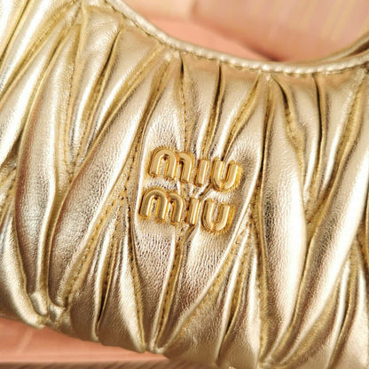 Wander Hobo Bag Gold