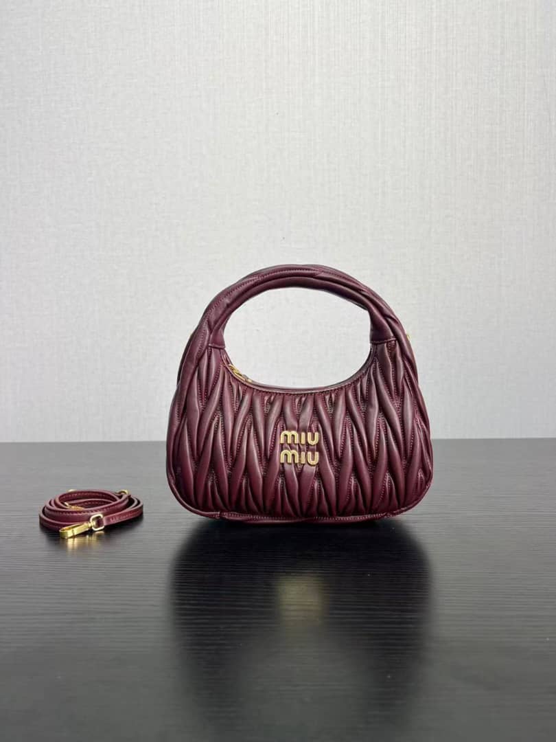 Wander Hobo Bag Burgundy