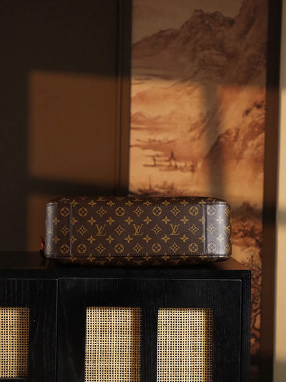 LV Slouchy MM