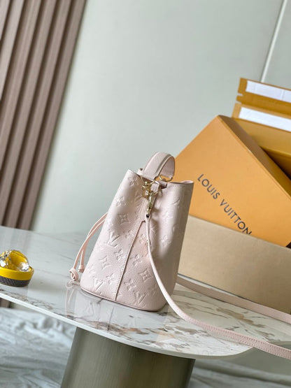 LV Neonoe BB
