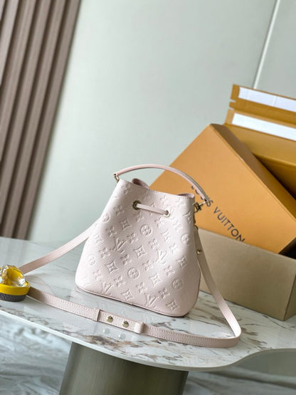LV Neonoe BB
