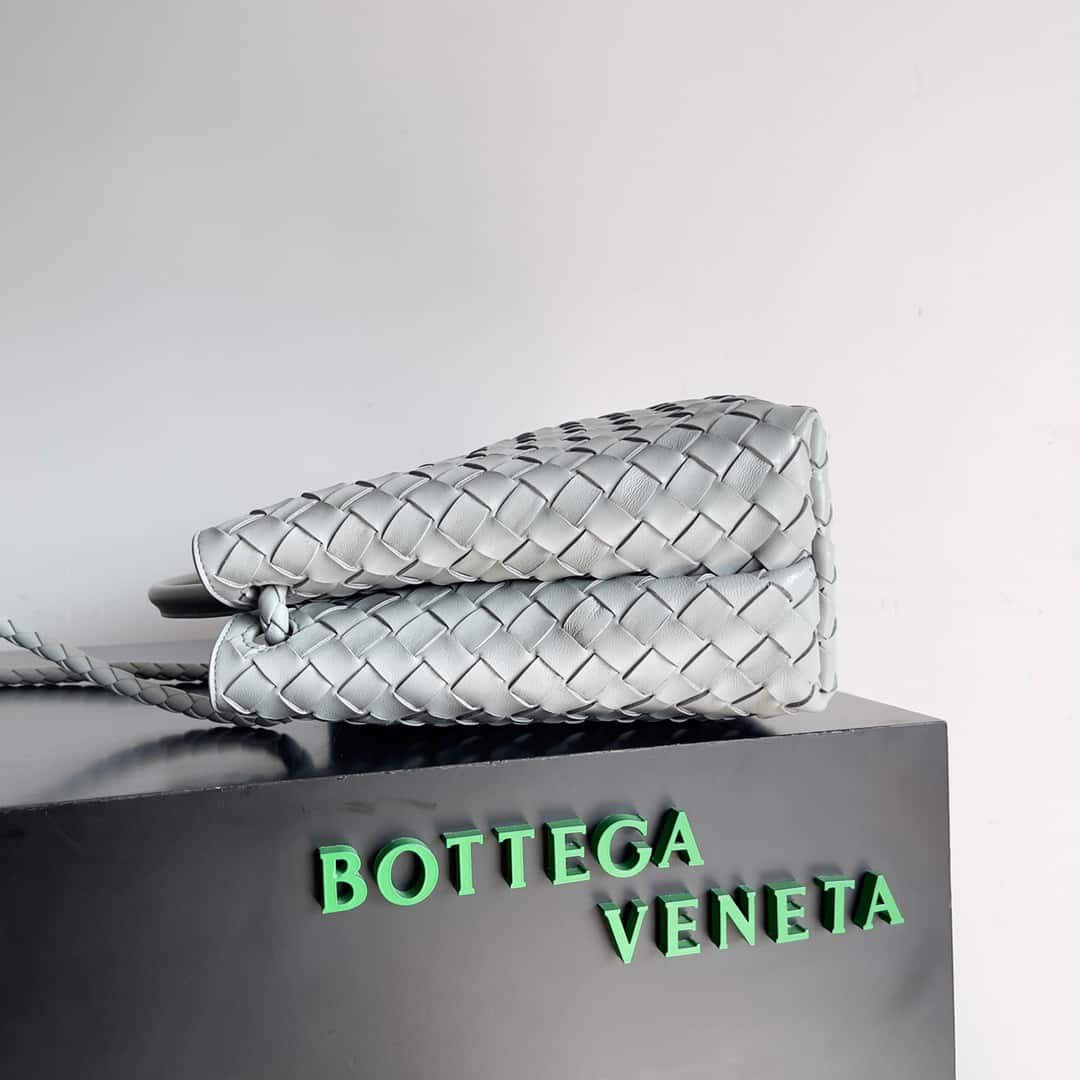 BOTTEGA VENETA Andiamo Medium Bag Agate Grey