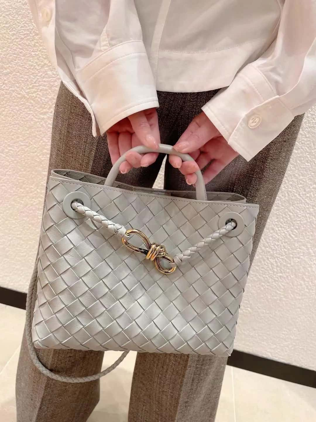 BOTTEGA VENETA Andiamo Medium Bag Agate Grey