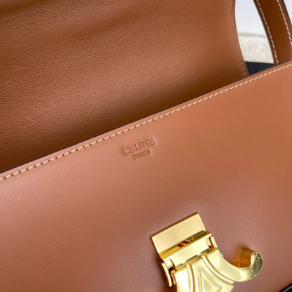 Triomphe Shoulder Bag In Shiny Calfskin