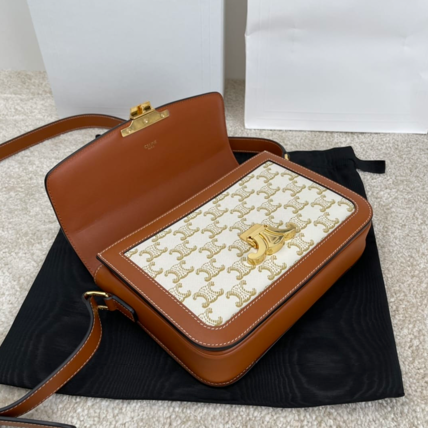 【関税込】CLASSIQUE TRIOMPHE BAG IN TRIOMPHE CANVAS Classique Triomphe Canvas Bag – Sartorial Avenue