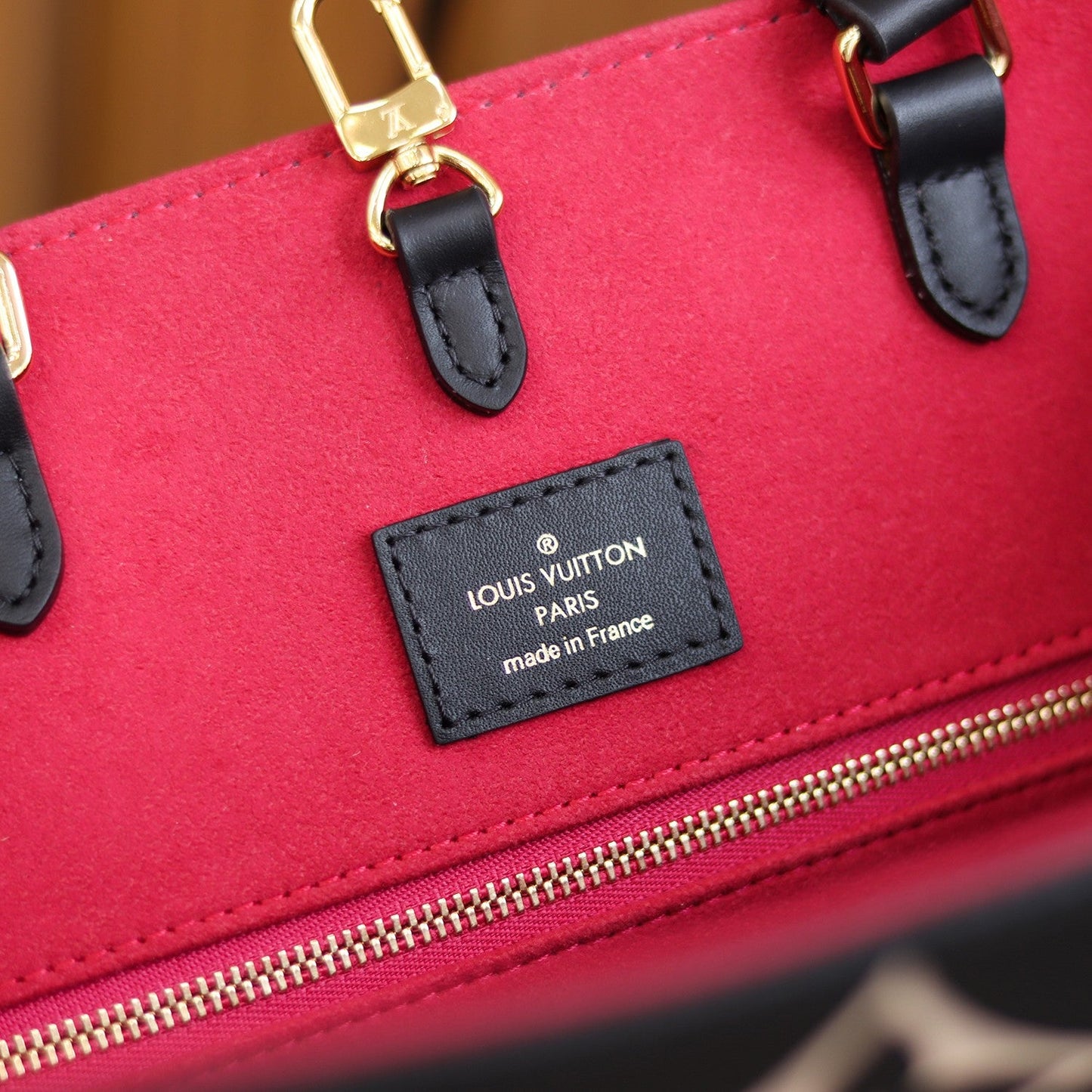 LV  OnTheGo MM Black/Beige