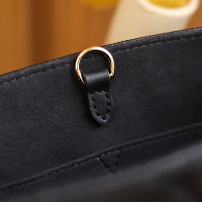 LV  OnTheGo PM Black