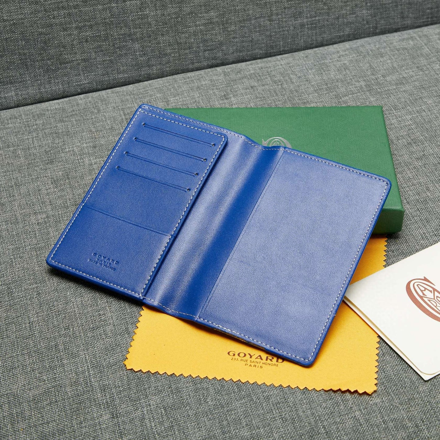 Grenelle Passport Cover