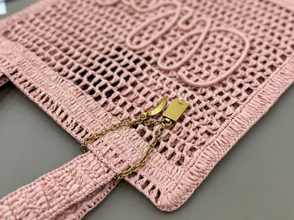 Banana Tote Bag In Raffia Pink