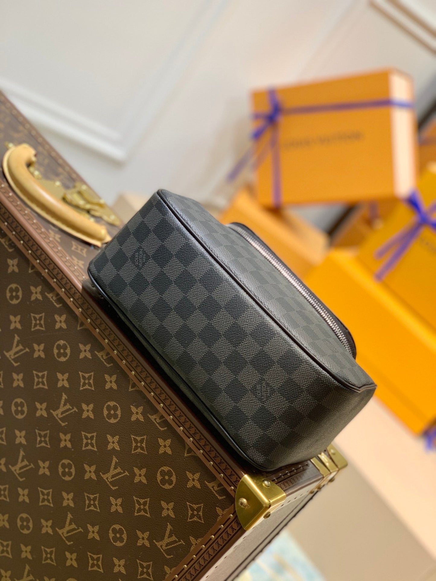 LV Toiletry Pouch Damier Graphite