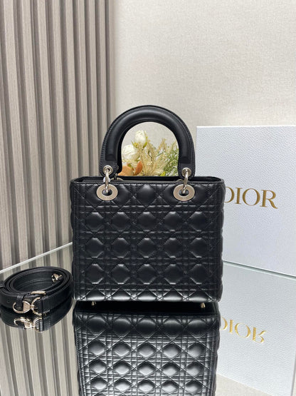 Lady D Small