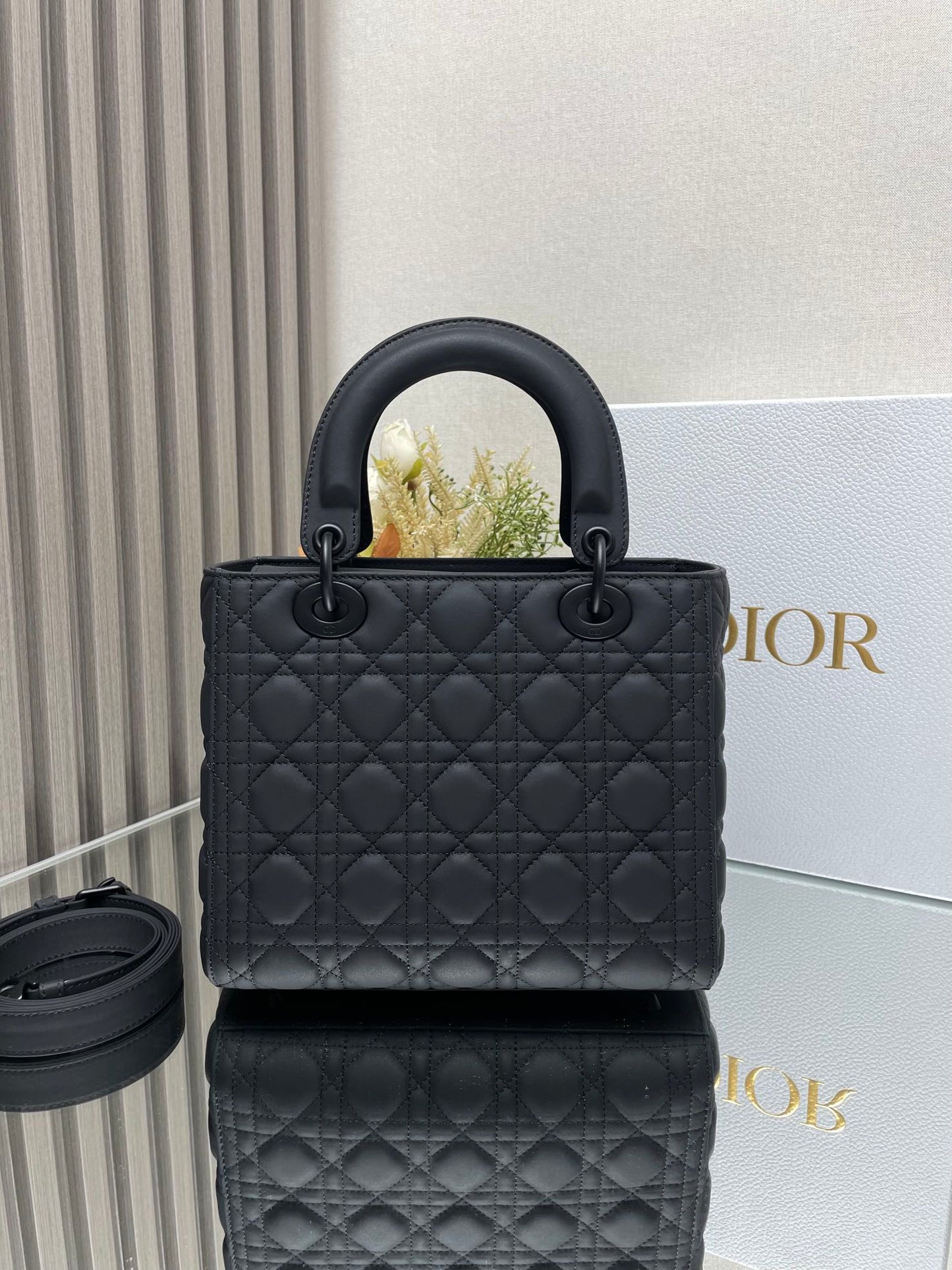 Lady D Small