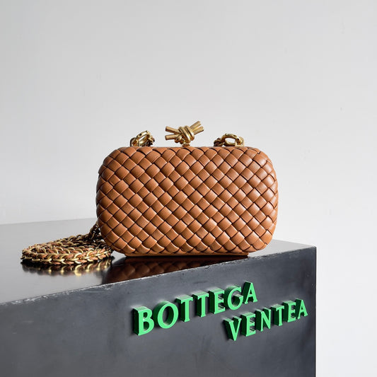 BV Knot Chain