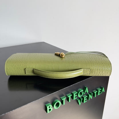 BV Andiamo Clutch Ostrich