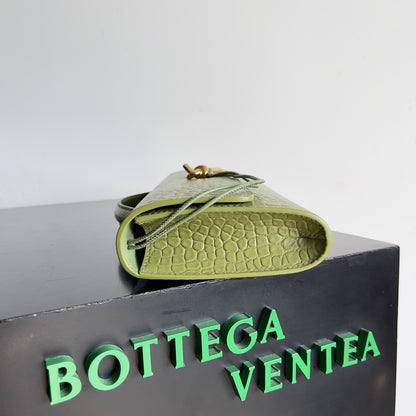 BV Andiamo Clutch Ostrich