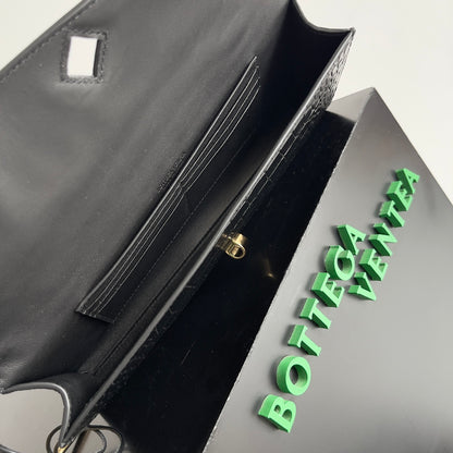 BV Andiamo Clutch Ostrich