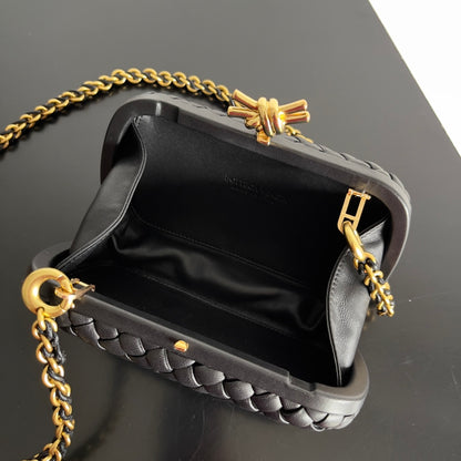 BV Knot Chain
