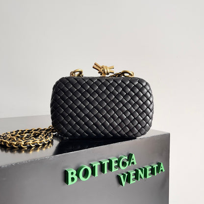 BV Knot Chain