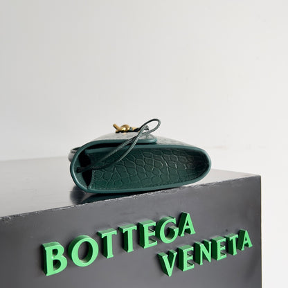 BV Andiamo Clutch Ostrich