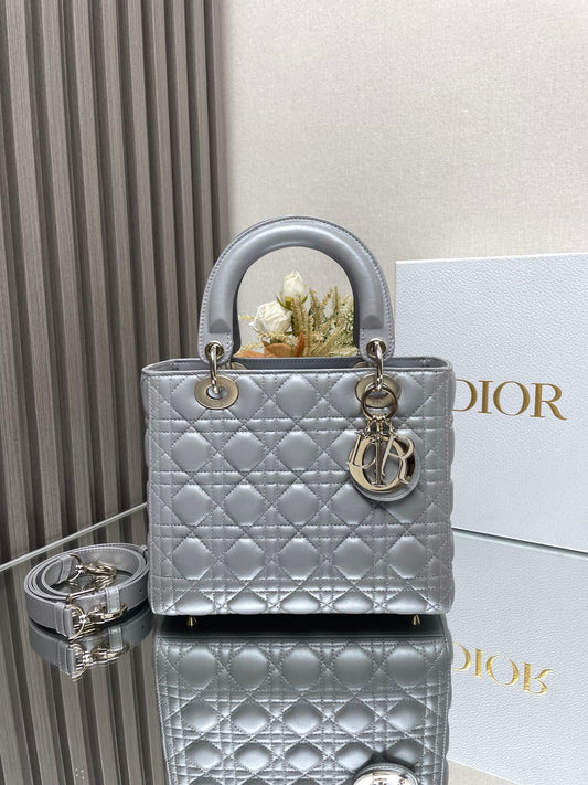 Lady D Small