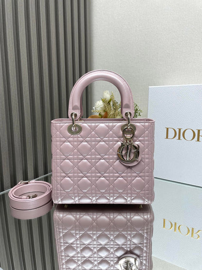 Lady D Small