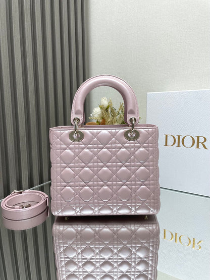Lady D Small