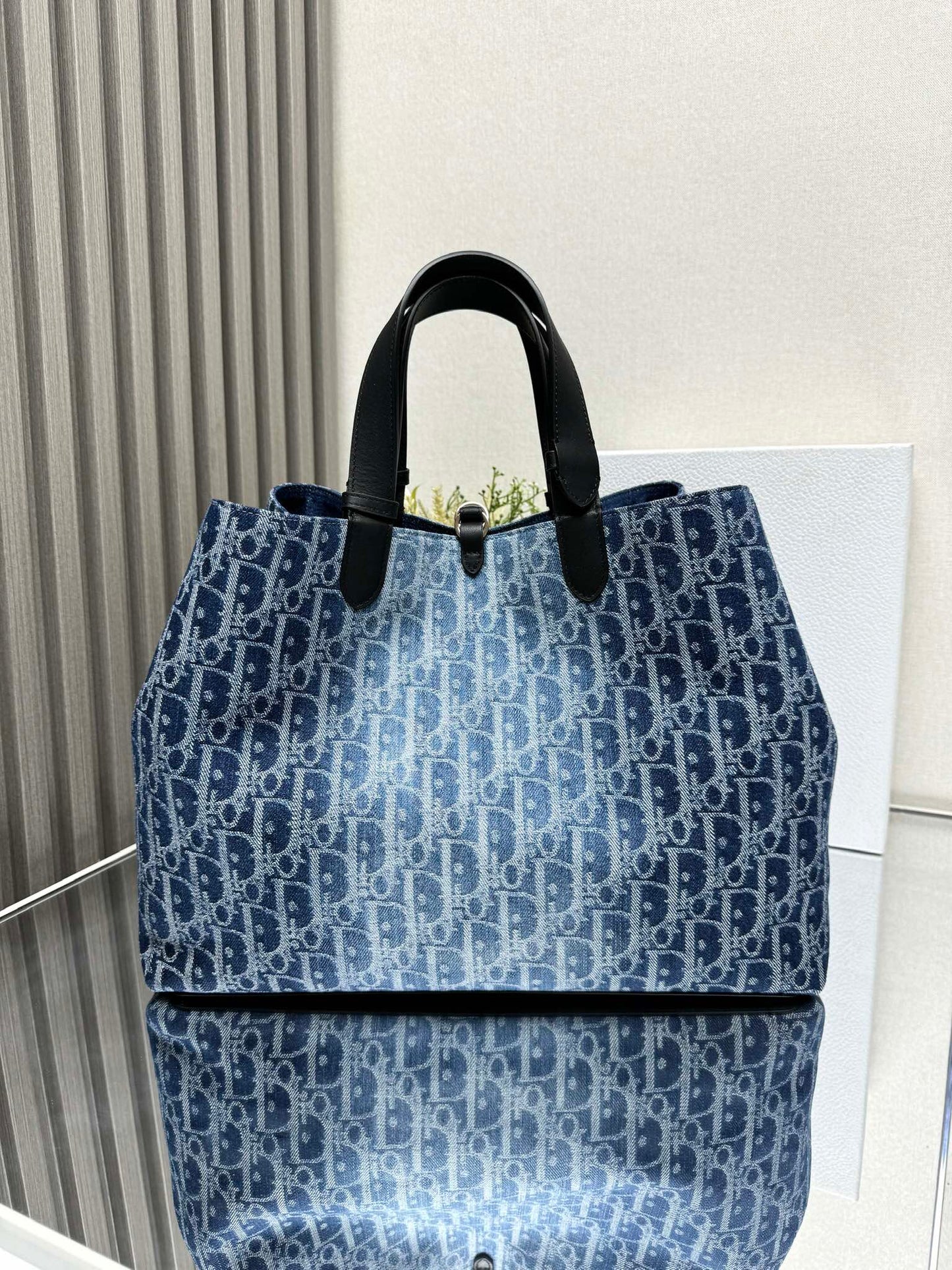 Toujours Large Bag