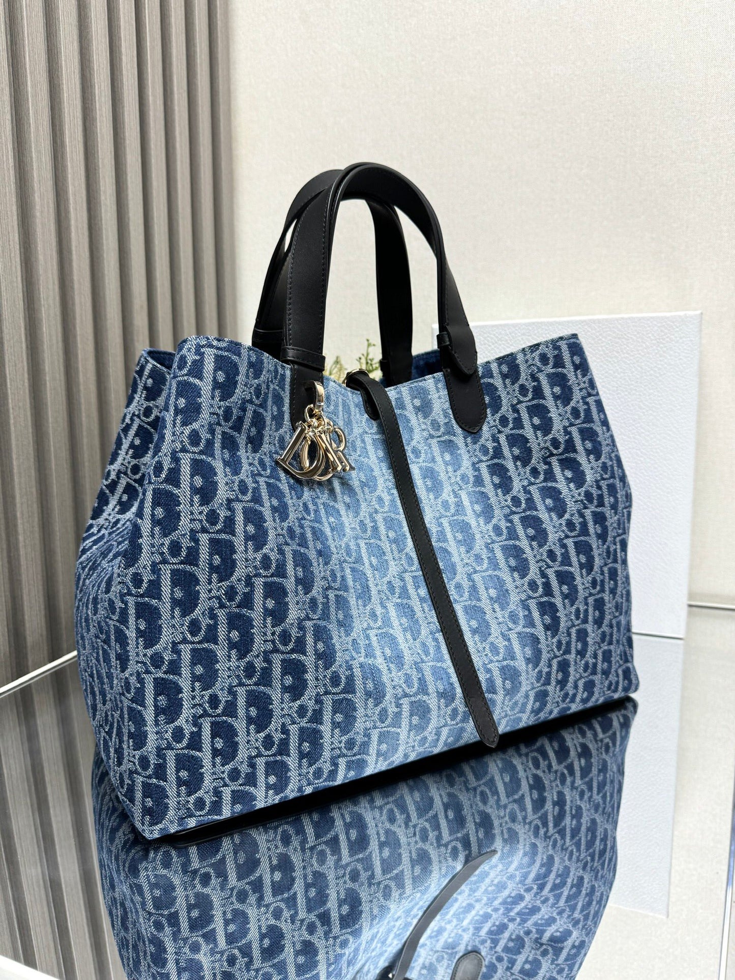 Toujours Large Bag