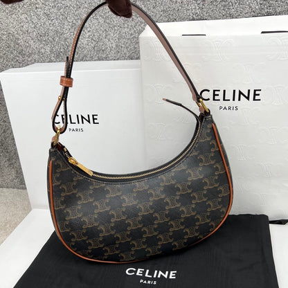 CEL Ava Triomphe Canvas Black