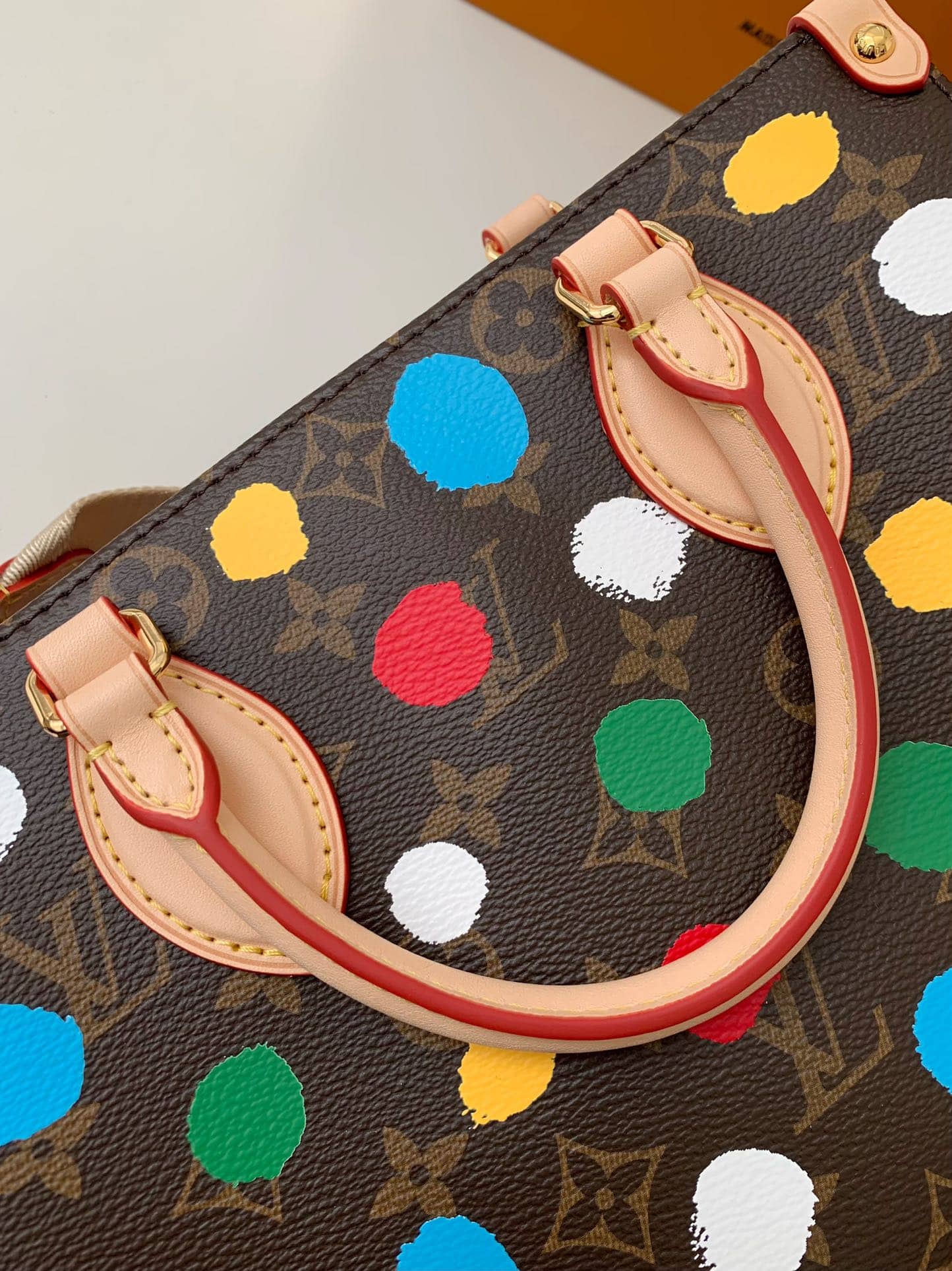 LV  x YAYOI KUSAMA OnTheGo PM Painted Dots