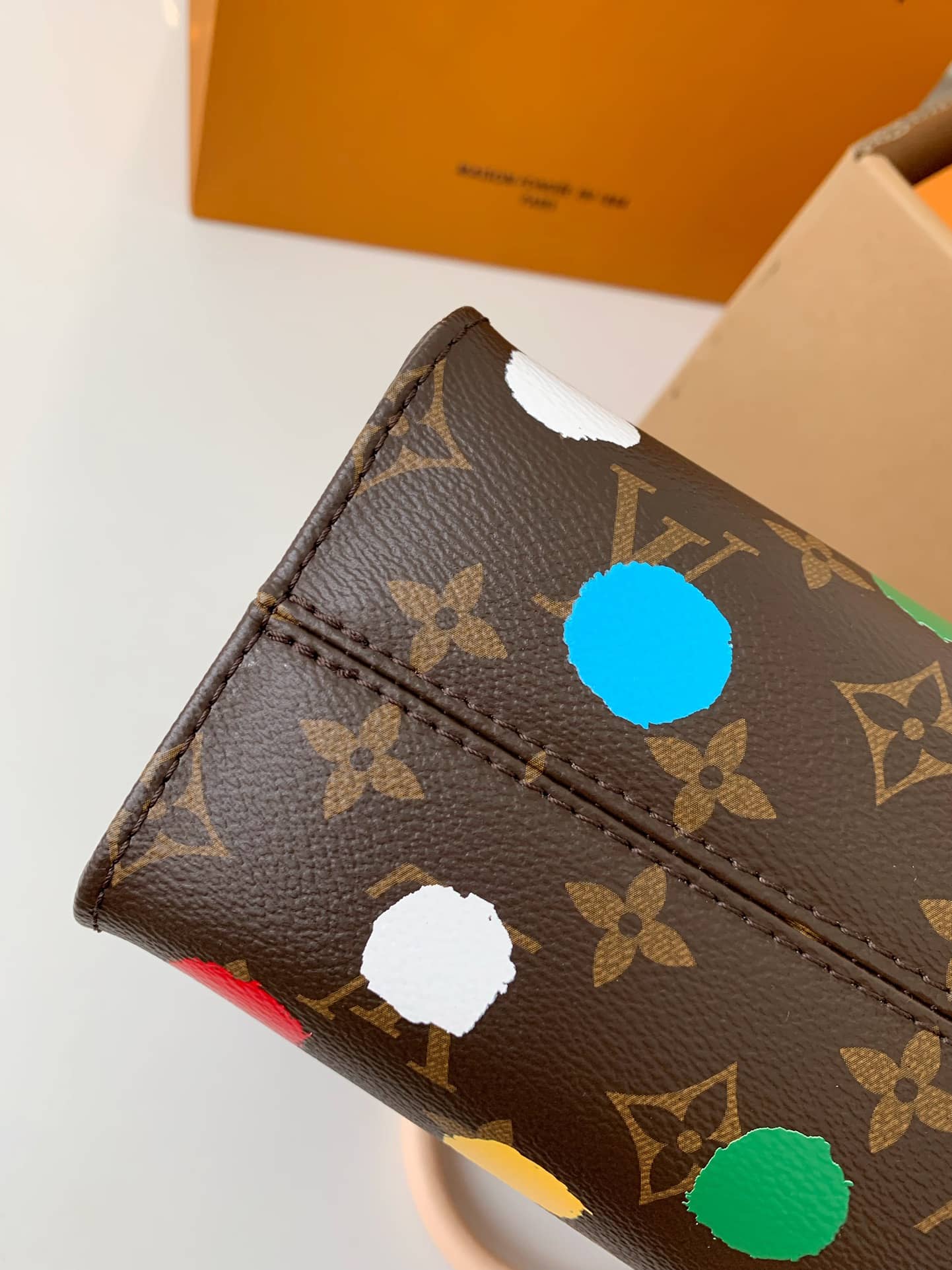 LV  x YAYOI KUSAMA OnTheGo PM Painted Dots