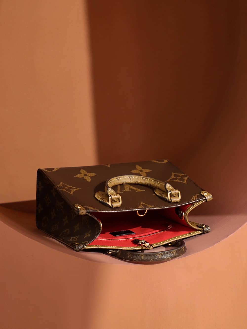 LV OnTheGo PM Brown