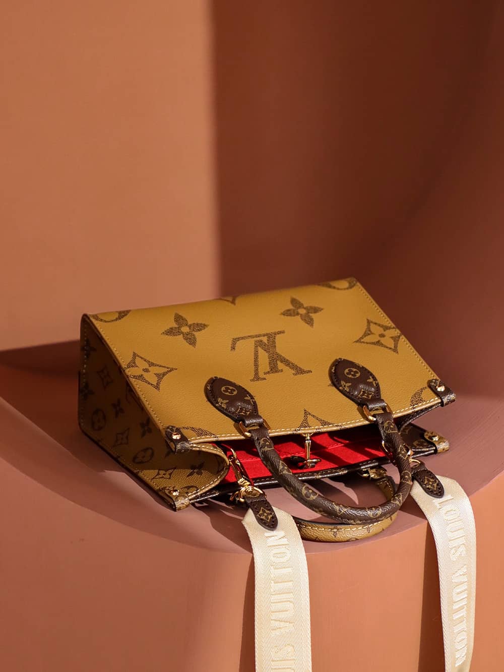 LV OnTheGo PM Brown