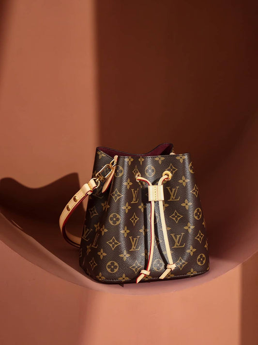 LV NéoNoé BB Monogram
