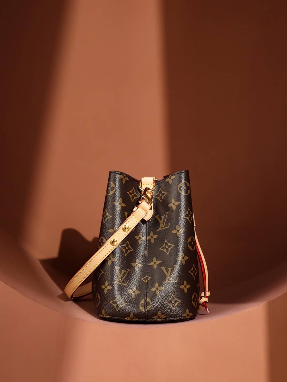 LV NéoNoé BB Monogram