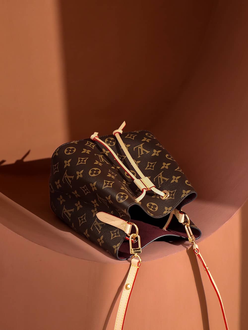 LV NéoNoé BB Monogram