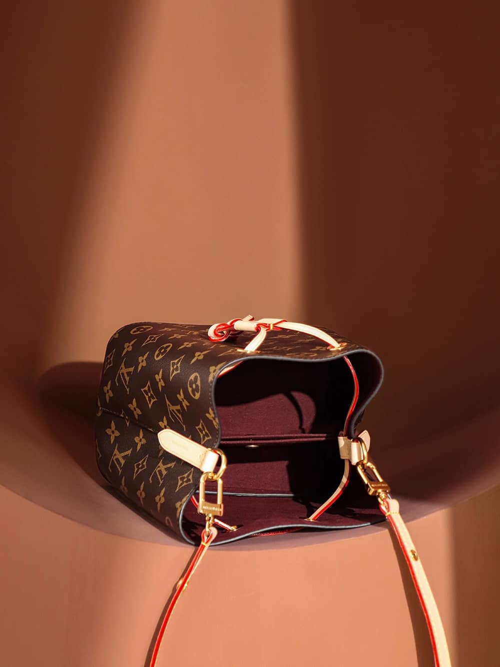 LV NéoNoé BB Monogram