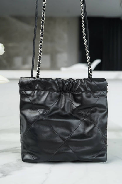 CC 22 Mini Handbag Black