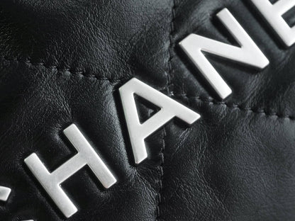 CC 22 Mini Handbag Black