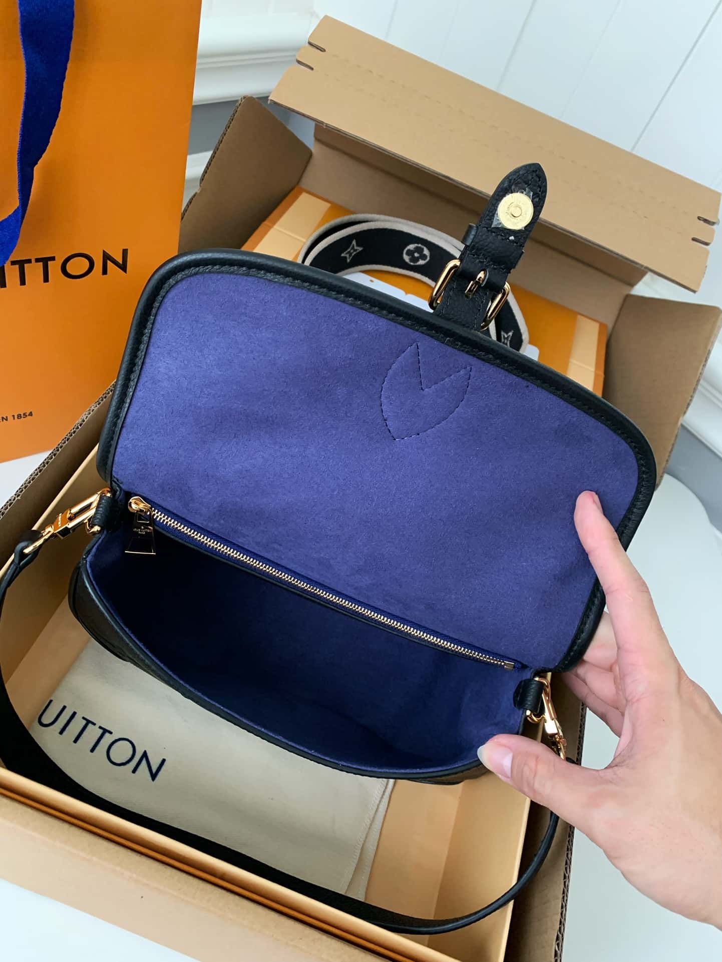 LV Diane Satchel Black